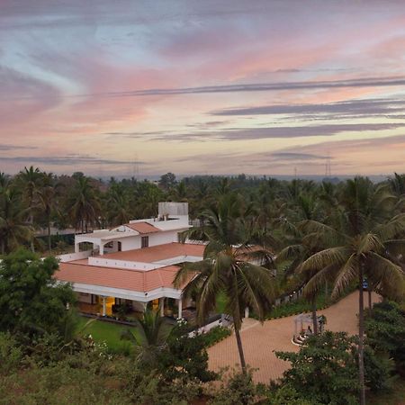 Stayvista At Silver Oak Farm - Breakfast Included Bangalore Ngoại thất bức ảnh