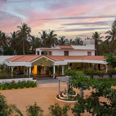 Stayvista At Silver Oak Farm - Breakfast Included Bangalore Ngoại thất bức ảnh