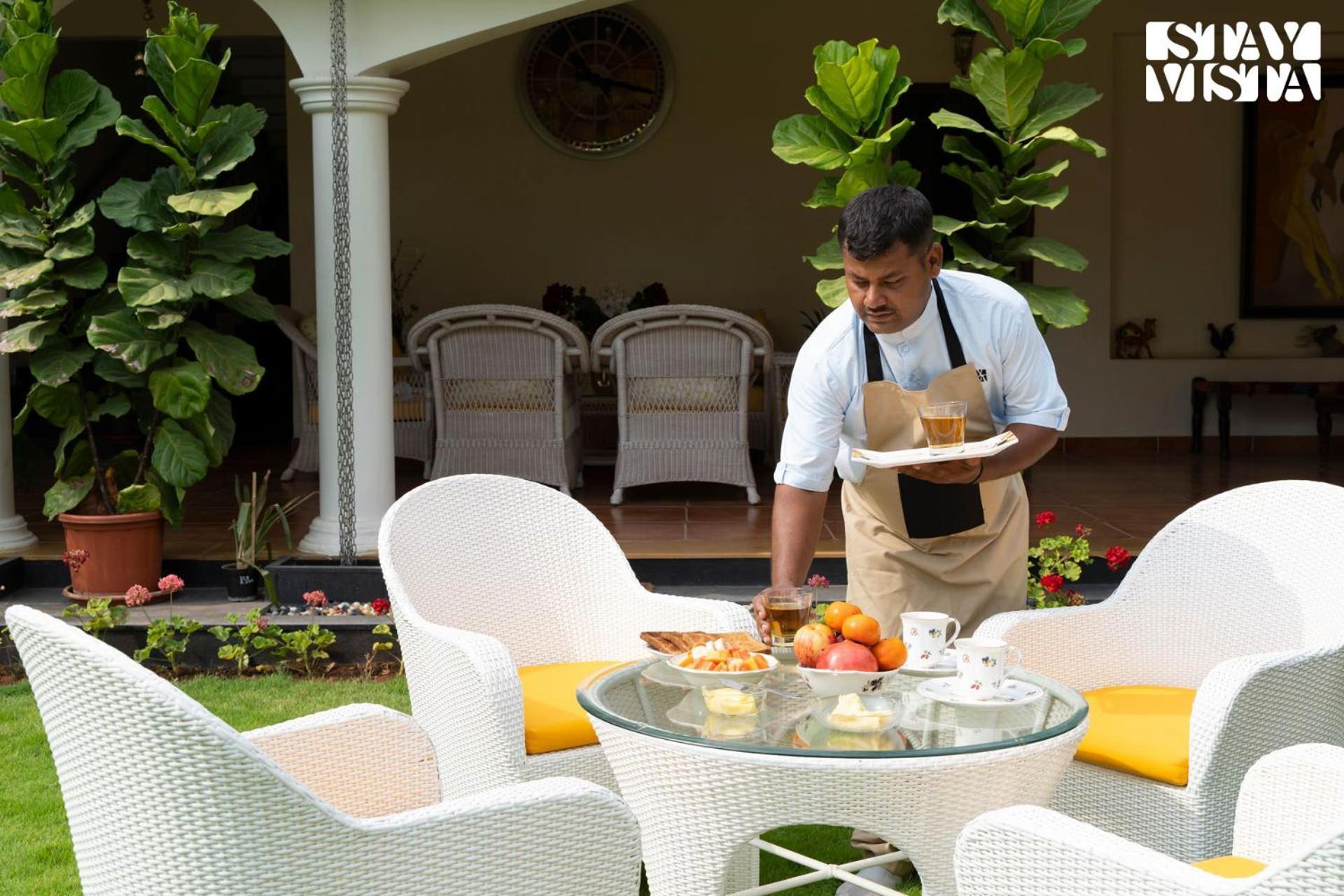 Stayvista At Silver Oak Farm - Breakfast Included Bangalore Ngoại thất bức ảnh